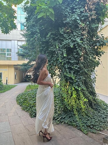 Zara uzun beyaz elbise