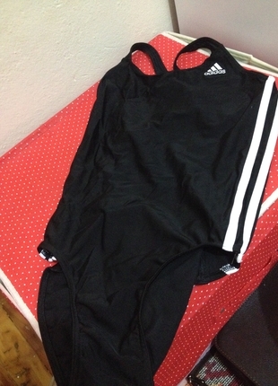 Adidas Yüzücü Mayosu