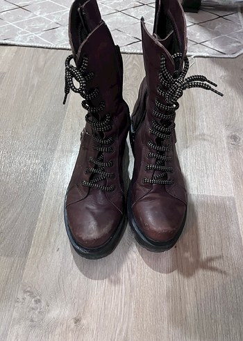 Kahverengi Deri Yüksek Topuklu Bağcıklı Botlar - Görsel 2