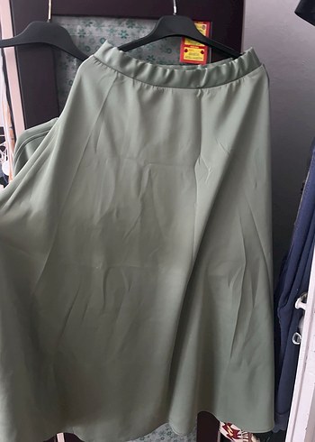 Fermuarlı skuba kumaş kapşonlu etekli takım - Görsel 4