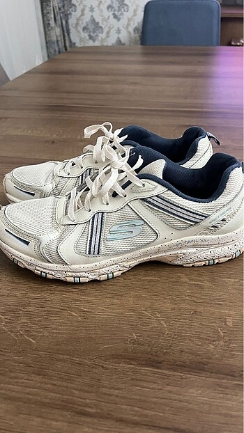 38 Beden Skechers