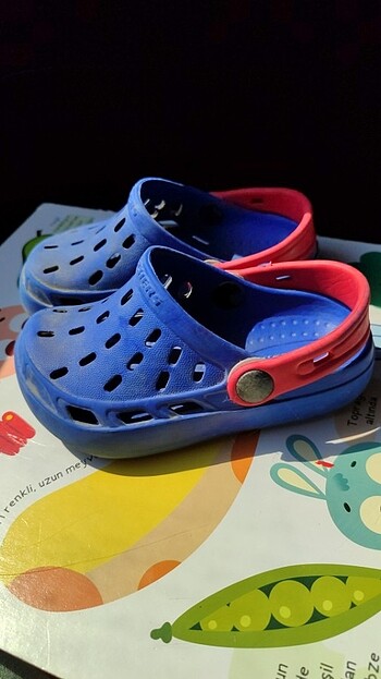 24 Beden çeşitli Renk Skechers terlik