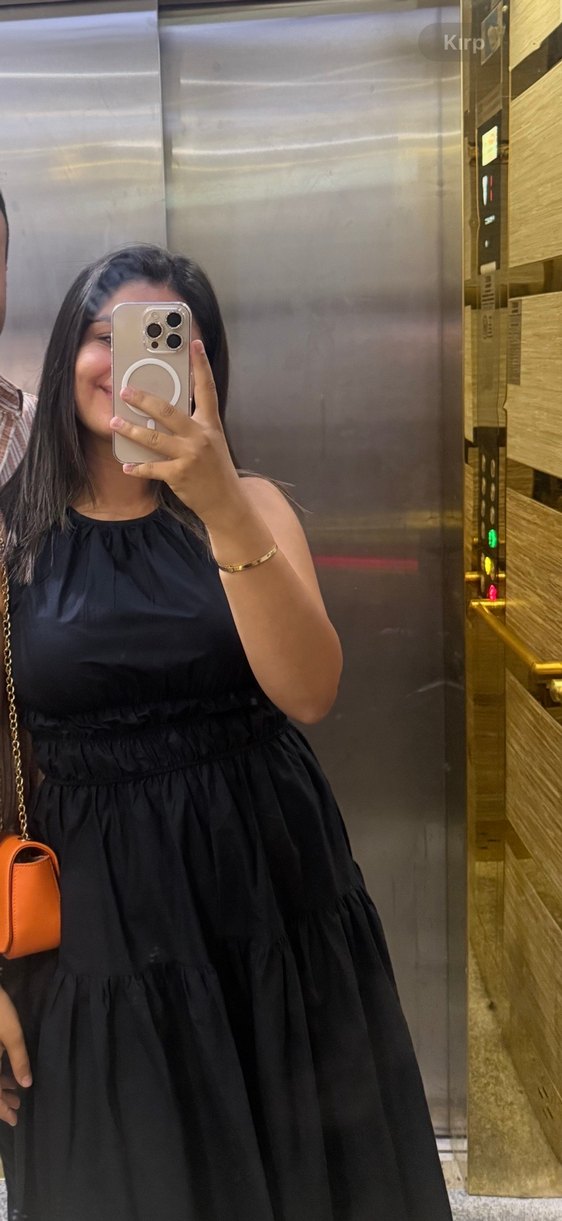 Siyah, Yüksek Yakalı, İnce Askılı Midi Elbise - Görsel 2