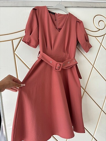 Pudra kemerli elbise - Görsel 2