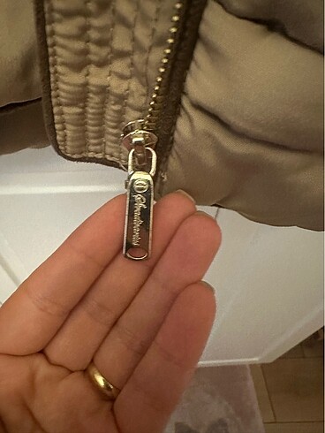 l Beden Şişme mont stradivarius