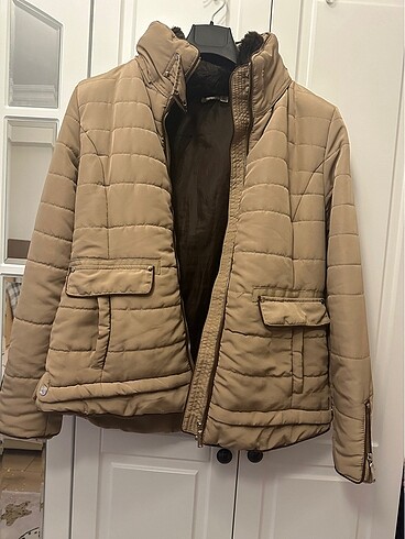 Şişme mont stradivarius