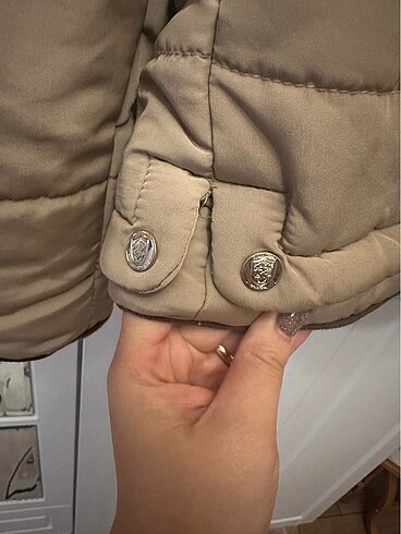 l Beden camel Renk Şişme mont stradivarius