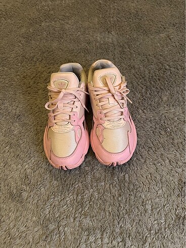 Pembe adidas falcon spor kadın ayakkabı