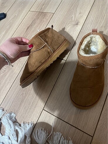 38 Beden camel Renk Ugg mini bot taba