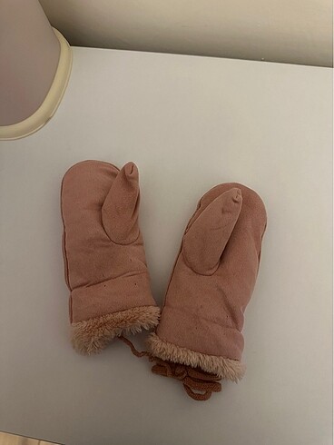 İçi kürklü süet yüzeyli 1-3 yaş parmaksız eldiven - Görsel 2