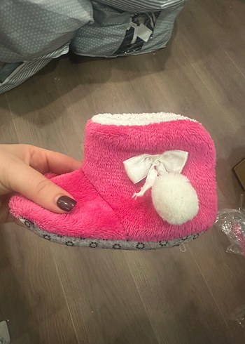 Kızlar için Pembe Sıcak Peluş Terlik - Görsel 3