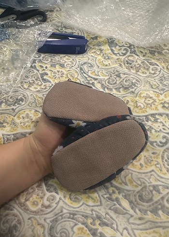 Çiçek Desenli Düğmeli Bebek Patik - Görsel 2