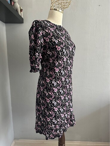Zara Çiçek desenli elbise