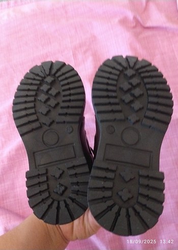 çocuk botu - Görsel 4