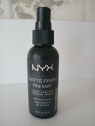 NYX Matte Finish, makyaj sabitleyici sprey, 60ml, iki üc kez kul