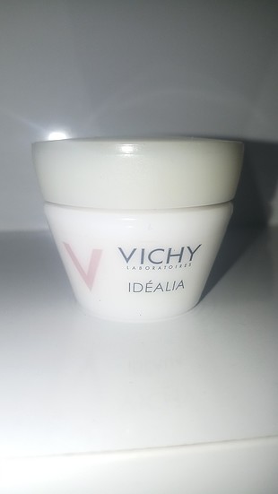 Vichy Idealia, kuru ciltler icin gunduz bakim kremi, 15ml, kulla