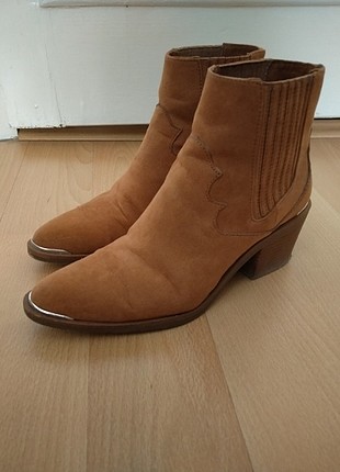 BERSHKA KISA ÇİZME