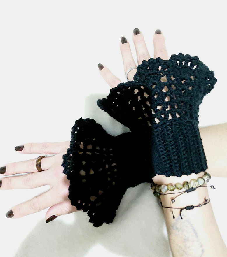 Siyah Örgü Gotik Kadın Eldiveni - Görsel 2