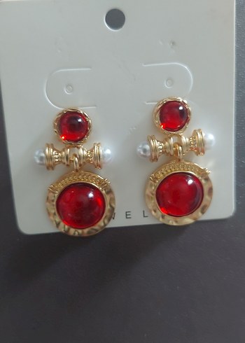Zara Kırmızı Taşlı Tarz Küpe
