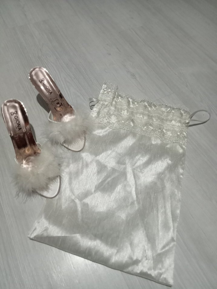 Beyaz Kürklü Stiletto Gelin Terliği - Görsel 3