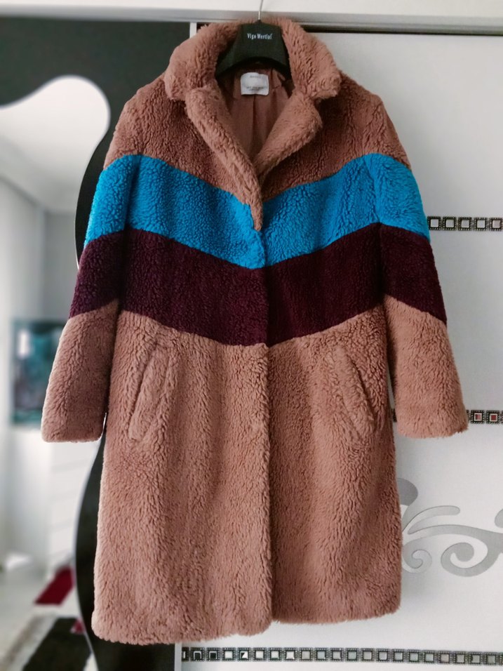 Kürklü Kadın Kaban - Görsel 2