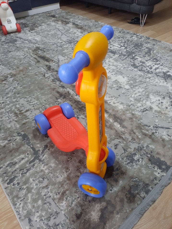 Renkli Mini Çocuk Scooter'ı - Görsel 3