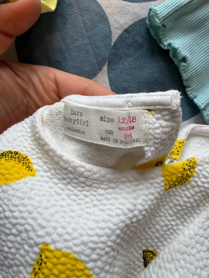 Kız Çocuk Sarı Nakışlı Kolsuz Elbise - Görsel 2