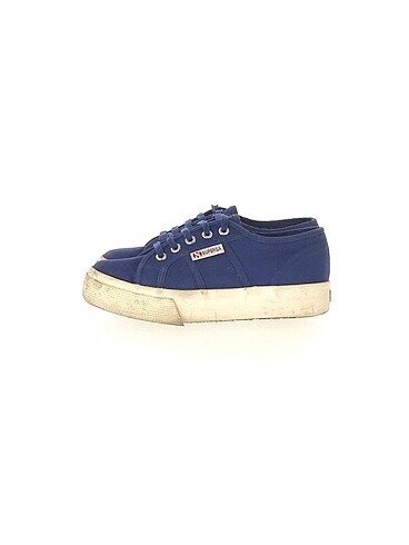Superga Spor Ayakkabı %70 İndirimli.