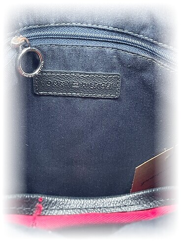 Beden Tommy Hilfiger Çapraz Çanta %70 İndirimli.