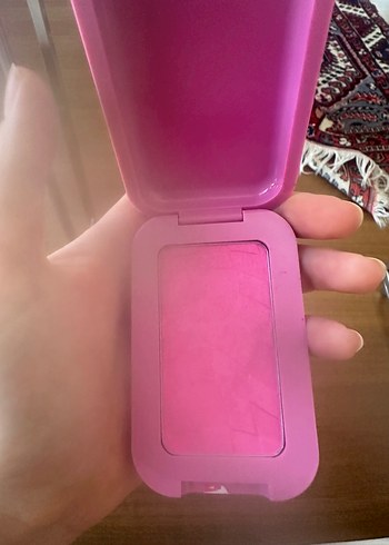 NYX Buttermelt Pudra Allık - Pastel Pembe - Görsel 4