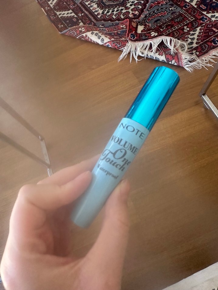 Parlak Mavi Maskara - Görsel 3