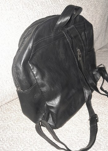 Siyah Deri Fermuarlı Kadın Sırt Çantası - Görsel 4