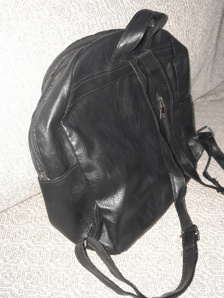 Siyah Deri Fermuarlı Kadın Sırt Çantası - Görsel 4