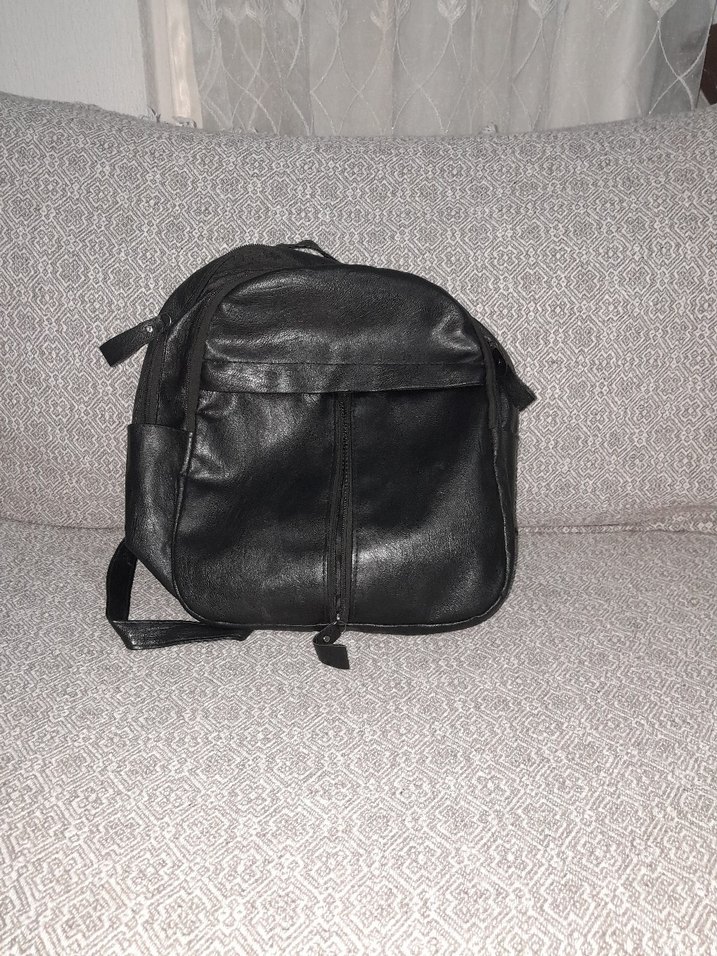 Siyah Deri Fermuarlı Kadın Sırt Çantası - Görsel 2