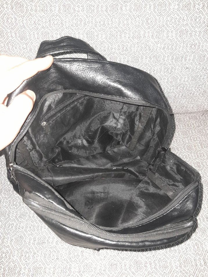 Siyah Deri Fermuarlı Kadın Sırt Çantası - Görsel 3