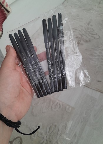 Siyah Suya Dayanıklı Göz Kalemi - Görsel 3