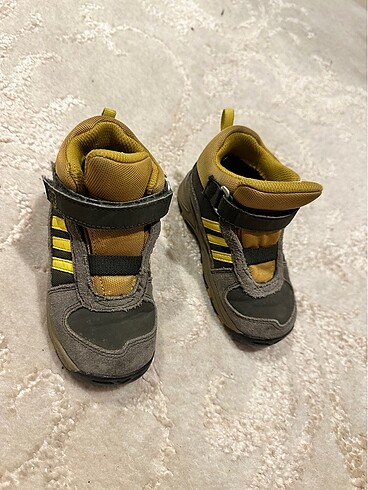 23 Beden Adidas bot 23,5 numara