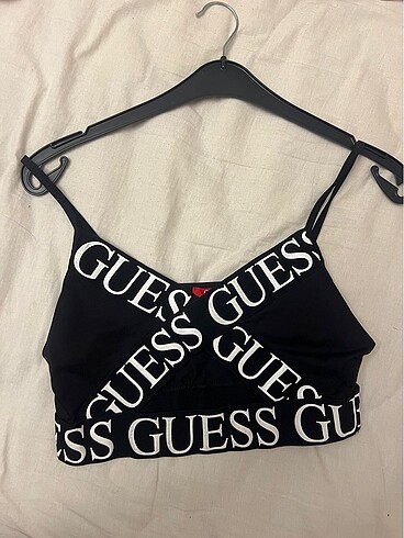 Guess crop