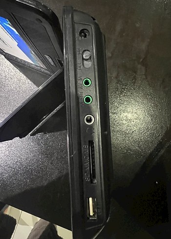 7 inç Taşınabilir DVD Oynatıcı Siyah - Görsel 3