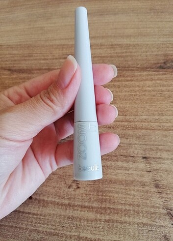 Gratis Beaulis siyah mat dipliner