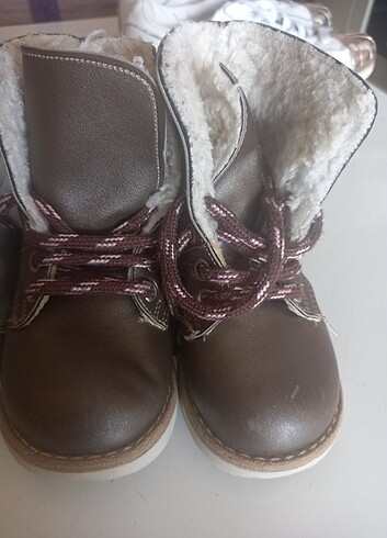 LC Waikiki 2 tane 23 no bot