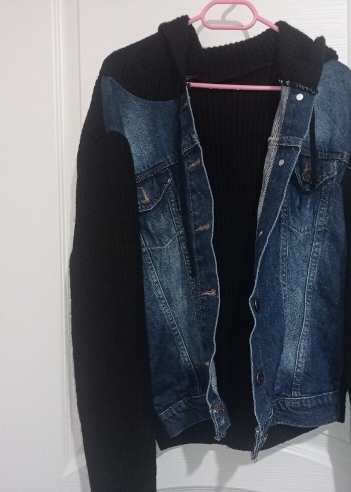 Siyah detaylı kot ceket - Görsel 2