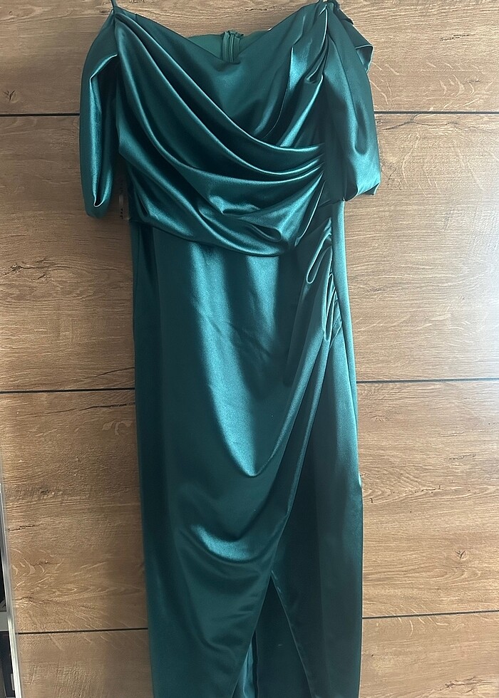 Yeşil abiye elbise - Görsel 3