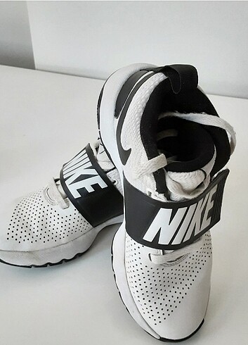 Nike erkek çocuk basketbol ayakkabısı 