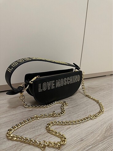 Şık Love Moschino çanta?????