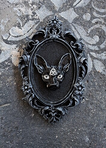 Gotik Pagan Triquetra Kedi Çerçeve