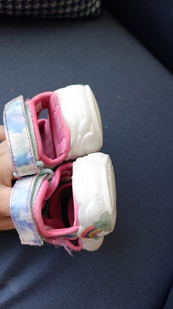24 Beden Skechers sandalet