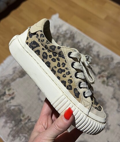 30 Beden Lofer zara leopar