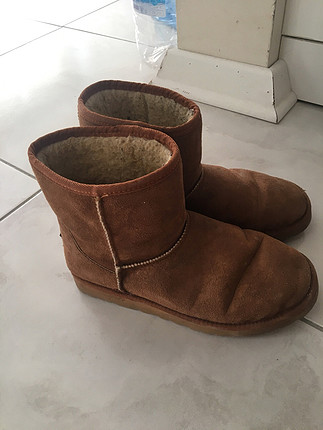 Ugg bot iyi durumda