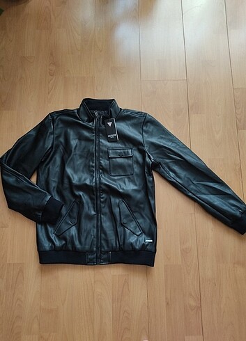 Guess baharlık mont 